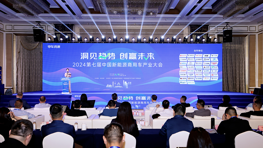 实力见证 | letou国际米兰官网重卡现身蓉城，，，，，，，，三奖加冕实力引领