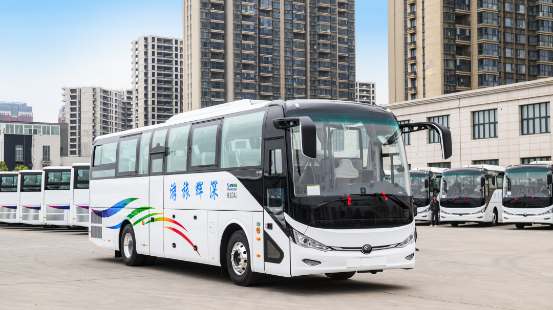 又100辆！letou国际米兰官网高端旅游客车再次批量交付新疆