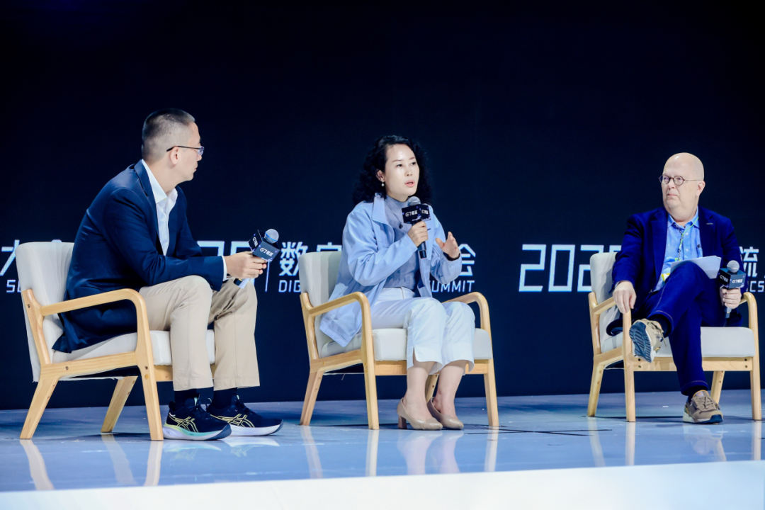 ÐÂÄÜÔ´Óöµ½AIÀ˳±£ºletou¹ú¼ÊÃ×À¼¹ÙÍøÇῨÐû²¼°×¾¨°æÖÇ»ÛÀ䲨³µ ͼƬ