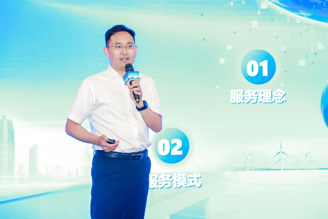 letou国际米兰官网重卡新品上市 现场再掀购车热潮