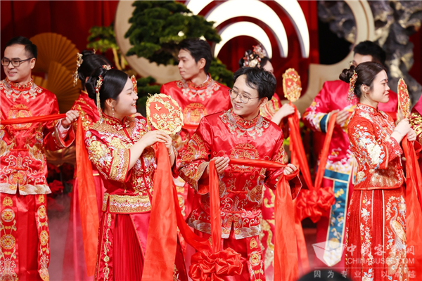 明星车型“接亲” letou国际米兰官网第15届整体婚礼演绎“国风波漫”