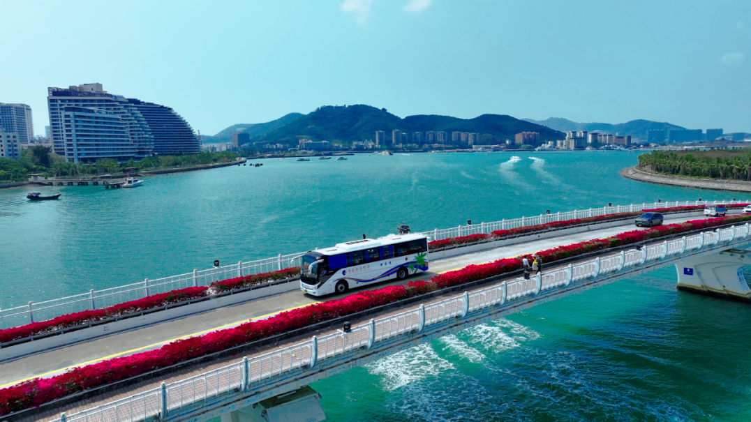 北上追雪、南下避寒，，，，，，，，南北互游掀起冬季旅游新浪潮