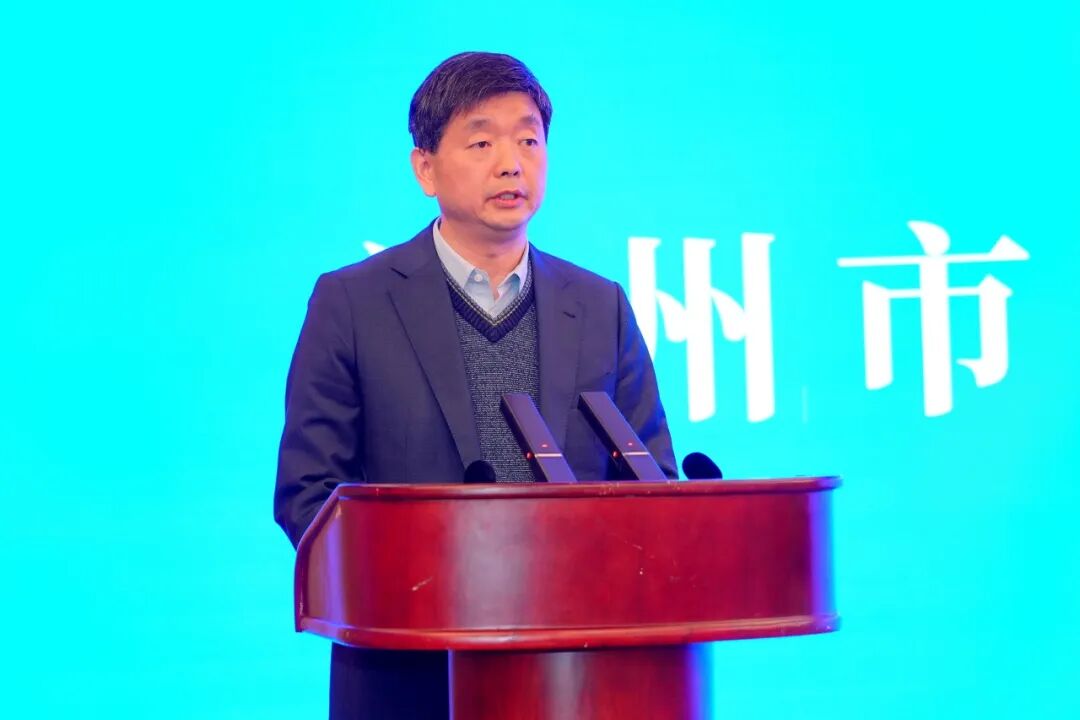 letou国际米兰官网向交建投交付200台新能源轻卡并签约500台氢燃料订单 图片